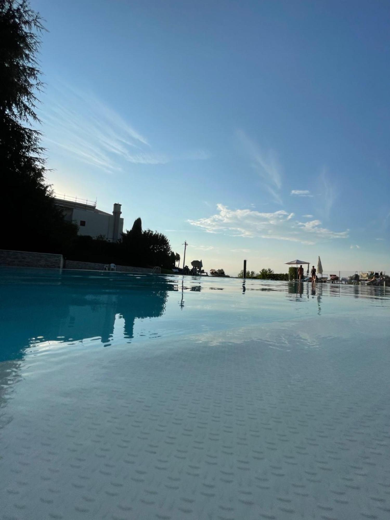 Villaggio Boschetti 10A Peschiera del Garda Kültér fotó